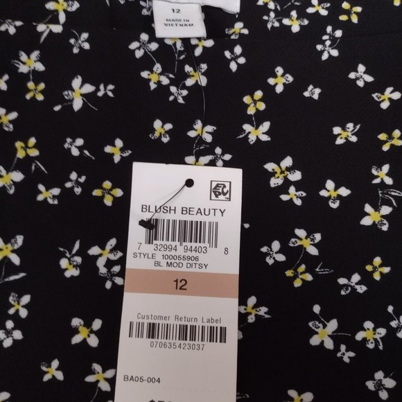 Bar III A Line Skirt Black with White and Yellow Flowers Size 12 NWT - Picture 3 of 6